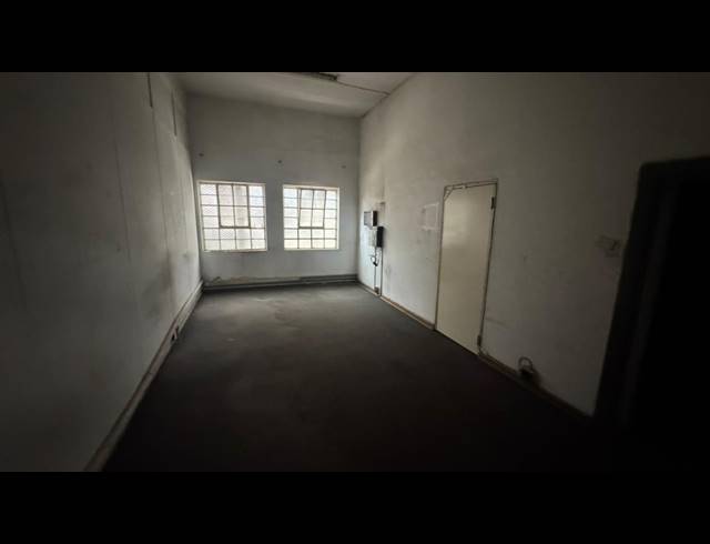 800M² WAREHOUSE TO LET IN PRETORIA WEST